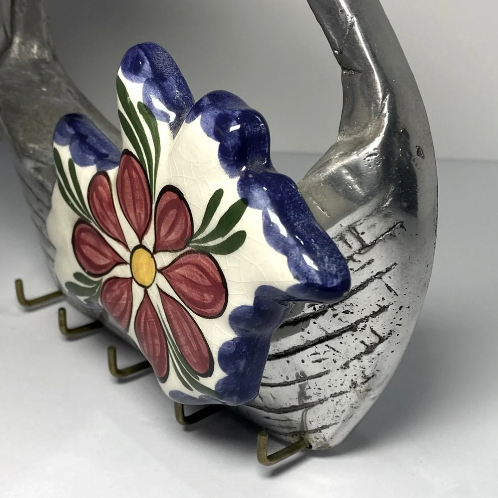 VTG Arte Giancarlo Honduras Wall Key Holder Metal Basket Talavera Ceramic Flower